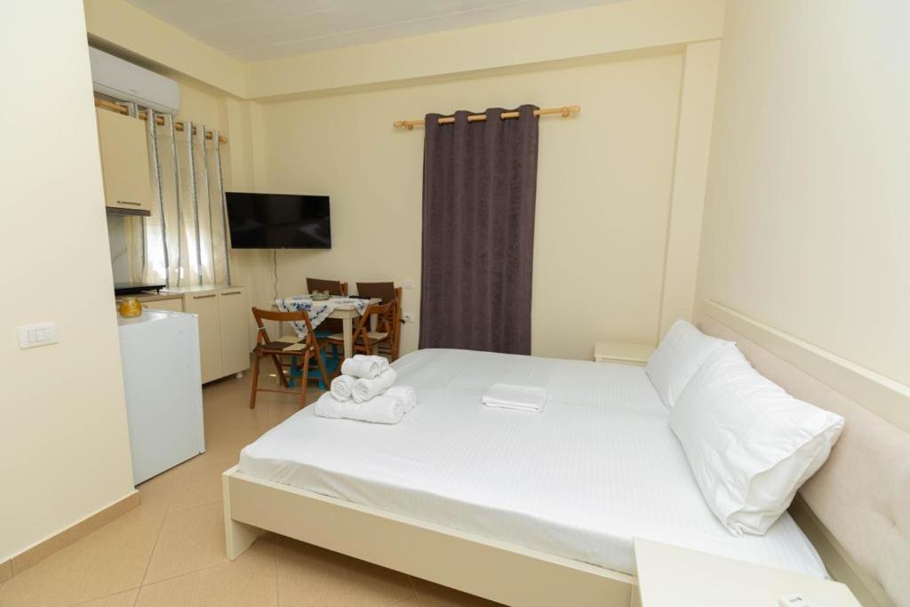 Premier Guest House Vlore Bagian luar foto