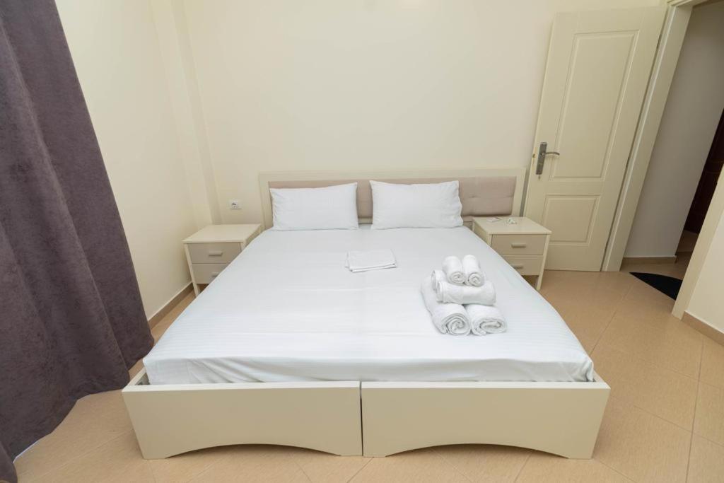 Premier Guest House Vlore Bagian luar foto